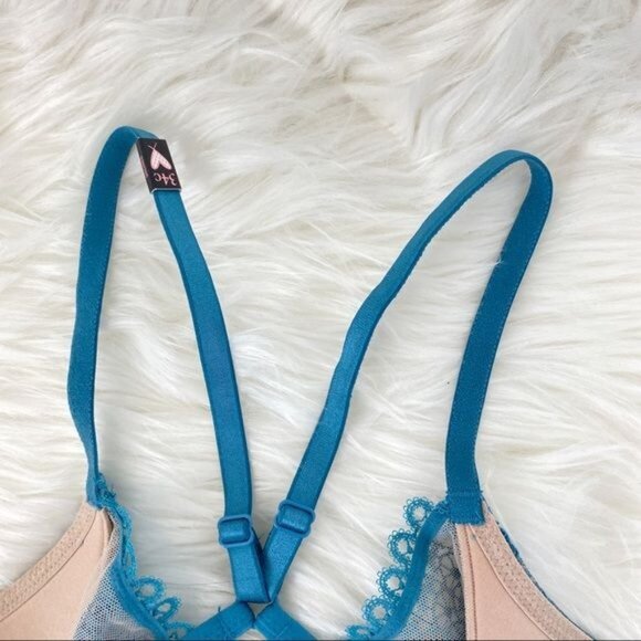 Victoria’s Secret Lacey Bralette - Picture 3 of 4